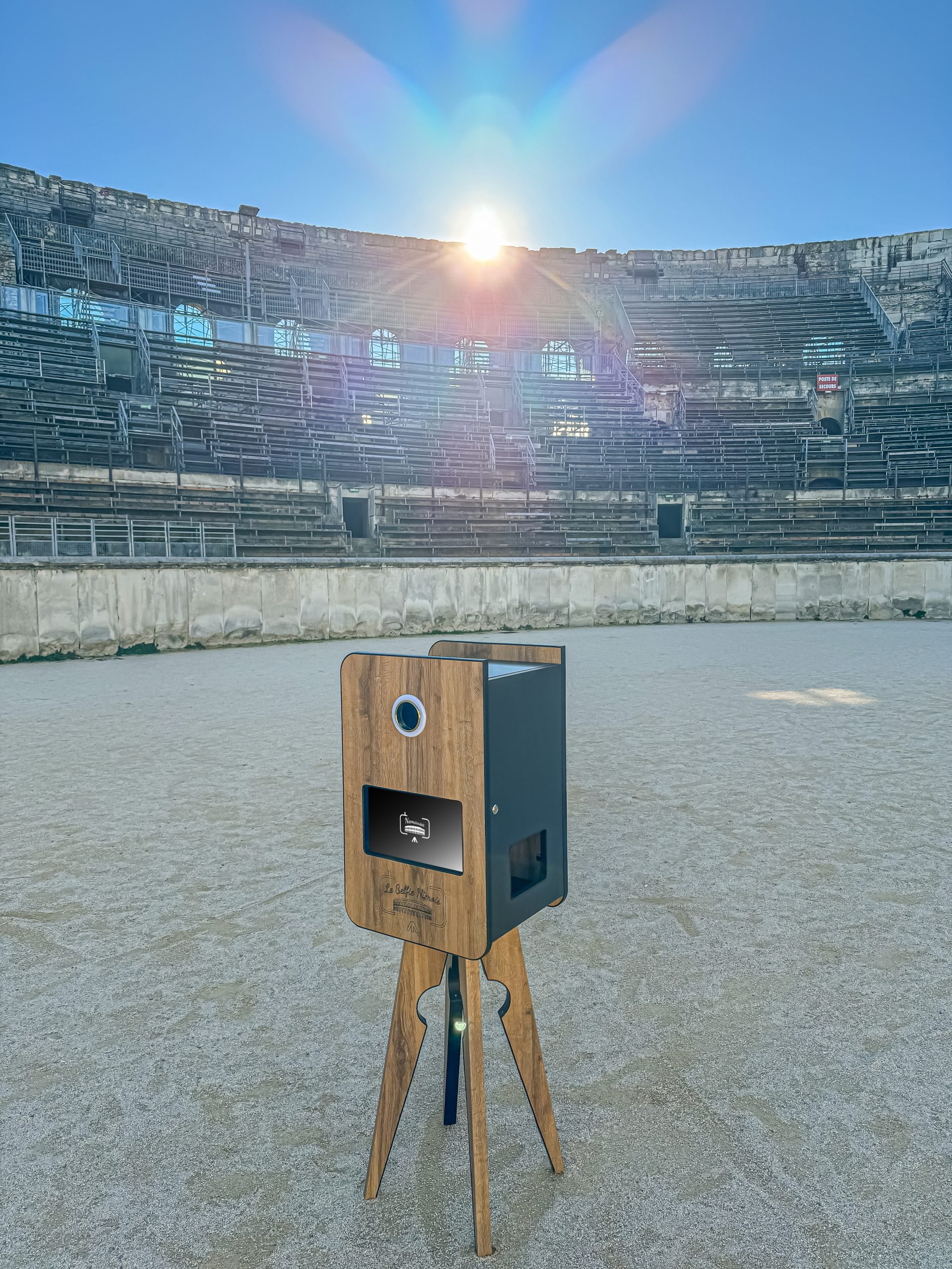 Notre borne Nemausa dans les arènes de Nîmes